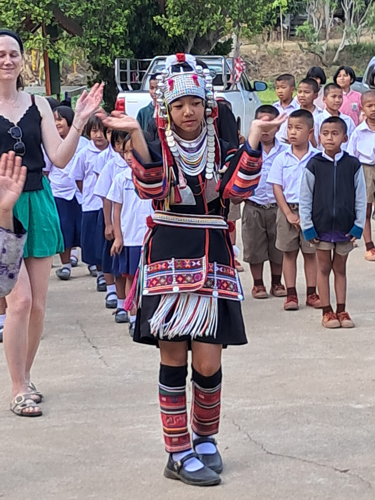 Rencontre avec des enfants lors de Wai Tchai Run en Thaïlande